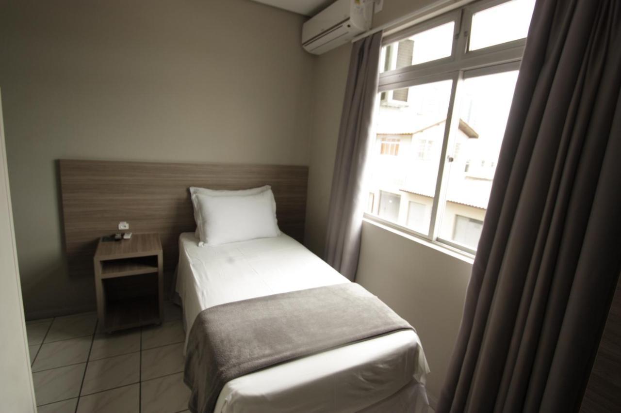 Hotel Kennedy Slim Sao Jose (Santa Catarina)